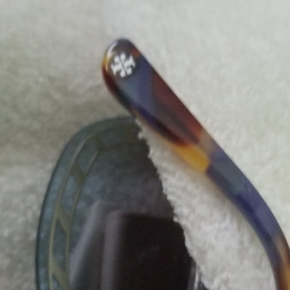 Tory Burch Sunglasses - Picture 3 of 8